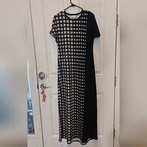 Black and White Maxi Dress Small